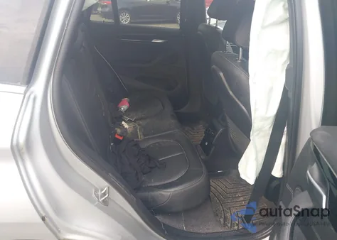 2018 BMW X1 xDrive28I из США, поврежденный, VIN WBXHT3C39J5K22660